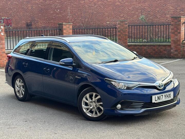 Toyota Auris 1.8 VVT-h Icon Touring Sports CVT Euro 6 (s/s) 5dr (Safety Sense)