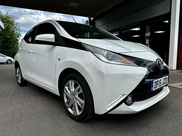 Toyota AYGO 1.0 VVT-i X-pression X-wave Euro 5 5dr Euro 5