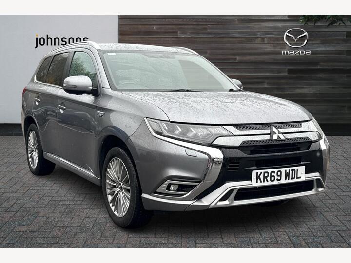 Mitsubishi Outlander 2.4h TwinMotor 13.8kWh Exceed CVT 4WD Euro 6 (s/s) 5dr Mitsubishi Outlander 2.4h TwinMotor 13.8kWh Exceed CVT 4WD Euro 6 (s/s) 5dr