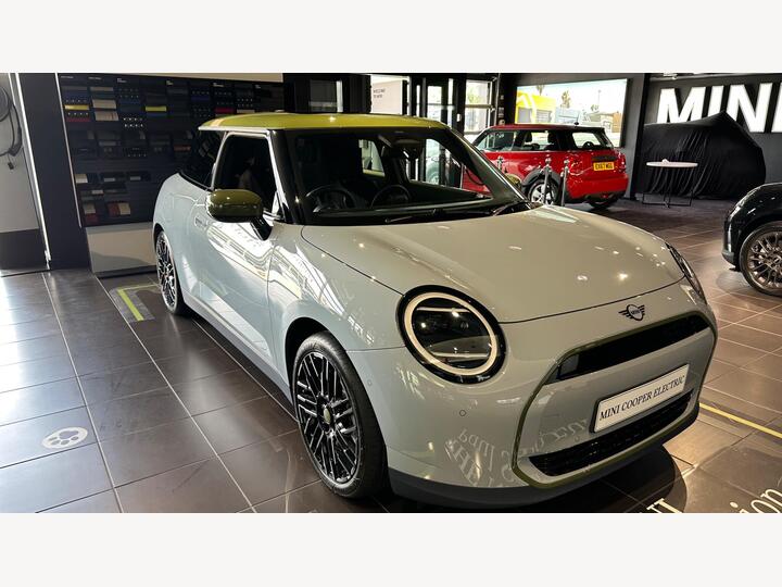 MINI Electric Cooper SE 54.2kWh Paul Smith Edition Auto 3dr