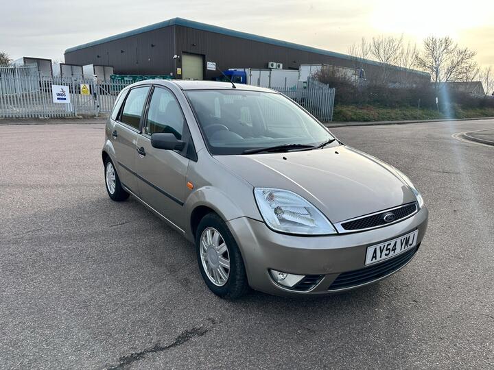 Ford Fiesta 1.6 Ghia 5dr