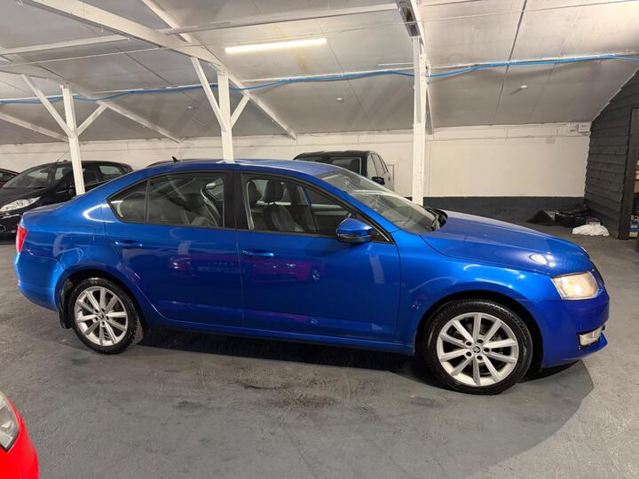 Skoda Octavia 1.6 TDI Elegance Euro 5 (s/s) 5dr