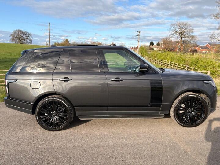 Land Rover RANGE ROVER 3.0 D300 MHEV Westminster Black Auto 4WD Euro 6 (s/s) 5dr