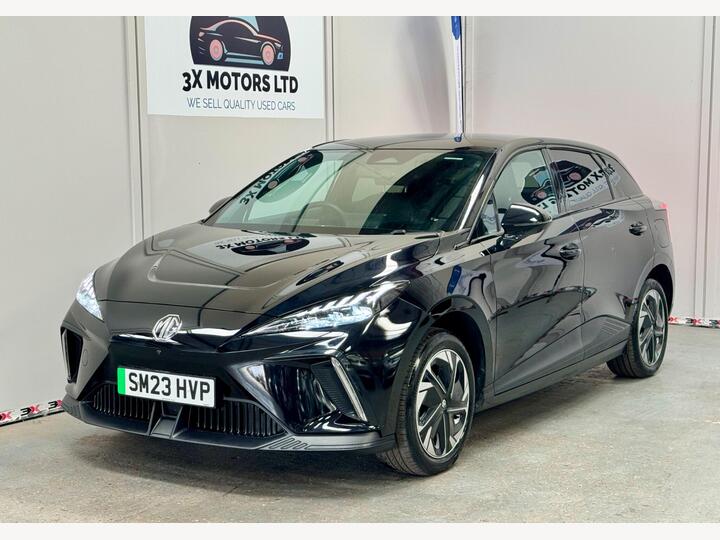 MG MG4 64kWh Trophy Long Range Auto 5dr