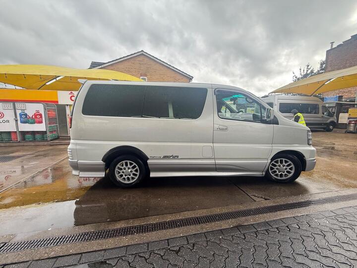 Nissan Elgrand N/A