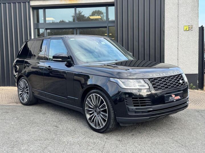 Land Rover RANGE ROVER 4.4 SD V8 Vogue SE Auto 4WD Euro 6 (s/s) 5dr Land Rover RANGE ROVER 4.4 SD V8 Vogue SE Auto 4WD Euro 6 (s/s) 5dr