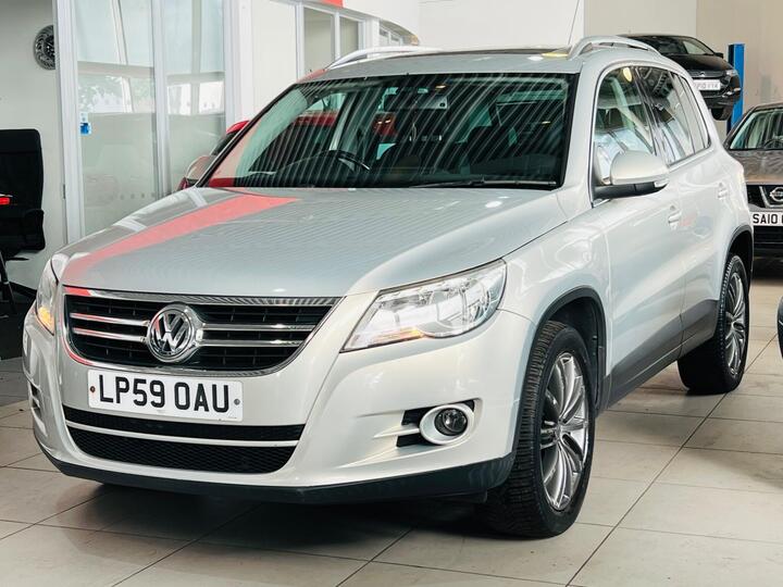 Volkswagen Tiguan 2.0 TSI Sport Auto 4WD Euro 4 5dr Volkswagen Tiguan 2.0 TSI Sport Auto 4WD Euro 4 5dr