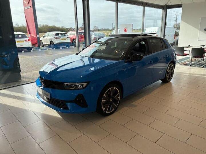 Vauxhall Astra Electric 54kWh Ultimate Auto 5dr
