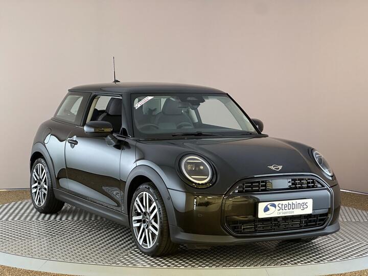 MINI Cooper 1.5C Classic Steptronic Euro 6 (s/s) 3dr