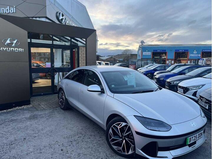 Hyundai Ioniq 6 77.4kWh Premium Auto 4dr Hyundai Ioniq 6 77.4kWh Premium Auto 4dr