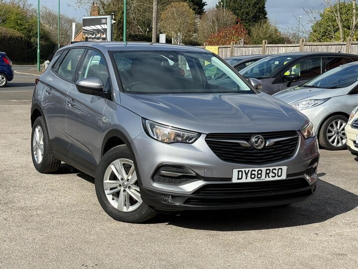 Vauxhall Grandland X 1.5 Turbo D BlueInjection SE Auto Euro 6 (s/s) 5dr