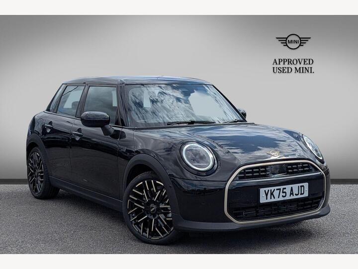 MINI Hatch 1.5C Exclusive Steptronic Euro 6 (s/s) 5dr