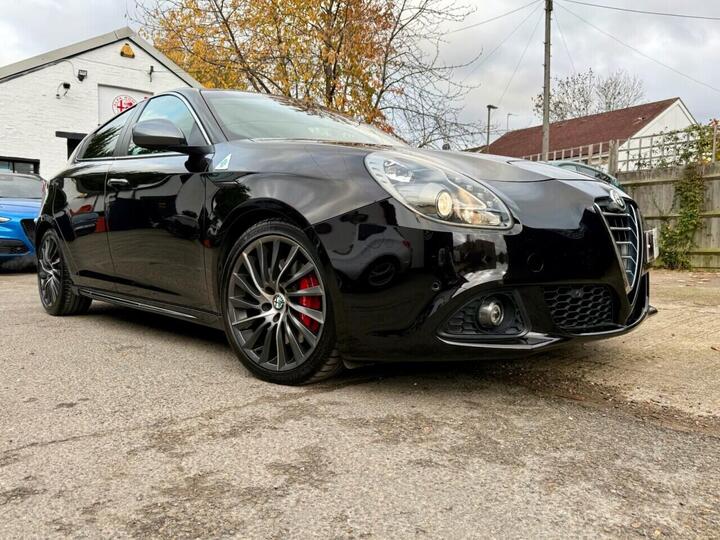 Alfa Romeo GIULIETTA 1750 TBi Veloce TCT Euro 6 5dr Alfa Romeo GIULIETTA 1750 TBi Veloce TCT Euro 6 5dr