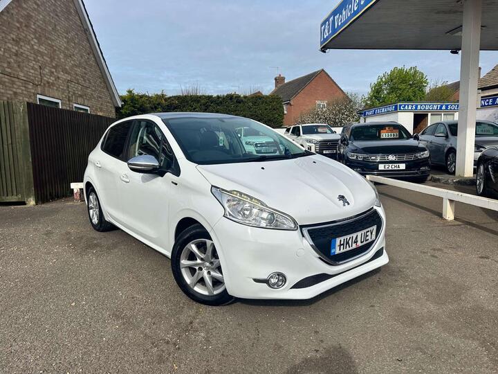 Peugeot 208 1.2 VTi Style Euro 5 5dr