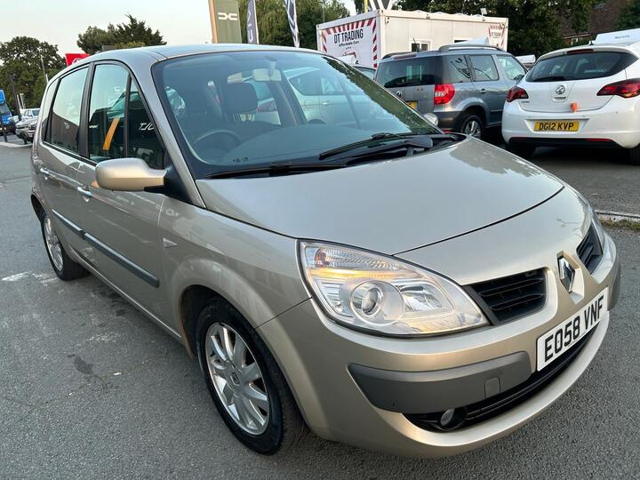 Renault Scenic 1.6 VVT Dynamique 5dr