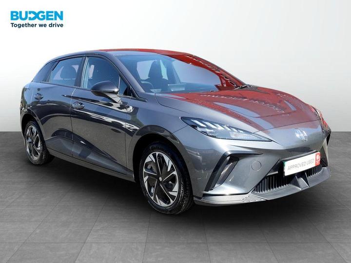 MG MG4 64kWh SE Long Range Auto 5dr