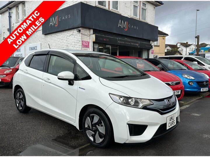 Honda FIT 1.5 Automatic Hybrid Petrol JDM IMPORT White 5dr GOOD MILEAGE AUTOMATIC HATCH