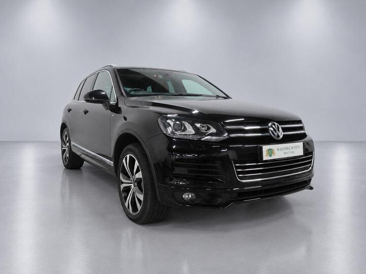Volkswagen Touareg 3.0 TDI V6 BlueMotion Tech R-Line Tiptronic 4WD Euro 5 (s/s) 5dr