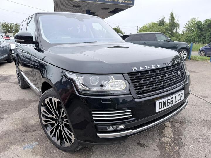 Land Rover Range Rover 3.0 V6 Vogue SE Auto 4WD Euro 6 (s/s) 5dr Land Rover Range Rover 3.0 V6 Vogue SE Auto 4WD Euro 6 (s/s) 5dr