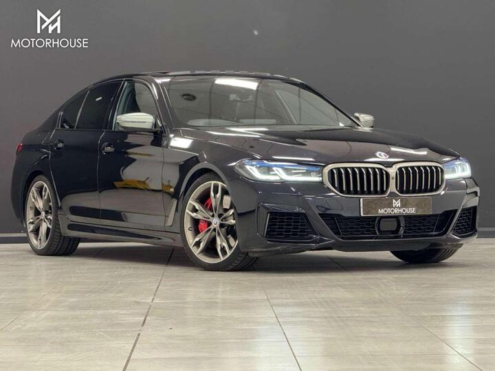 BMW 5 SERIES 4.4 M550i V8 Steptronic XDrive Euro 6 (s/s) 4dr