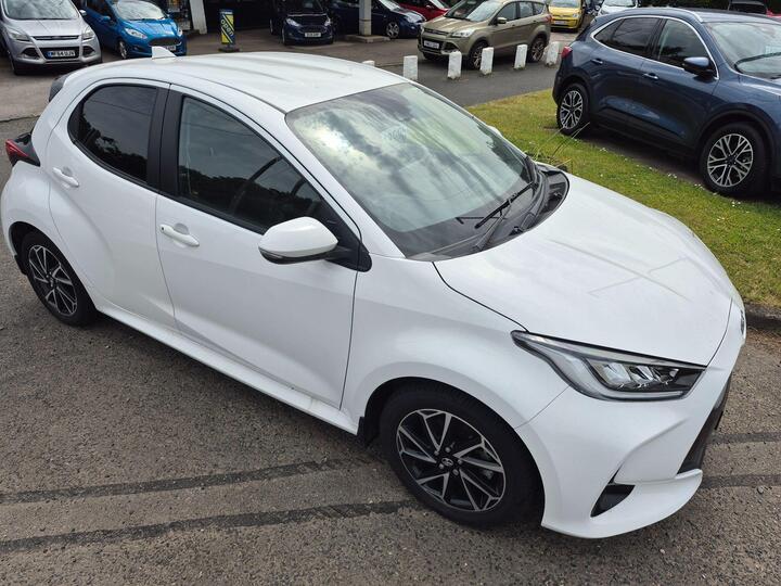 Toyota Yaris 1.5 VVT-h Design E-CVT Euro 6 (s/s) 5dr