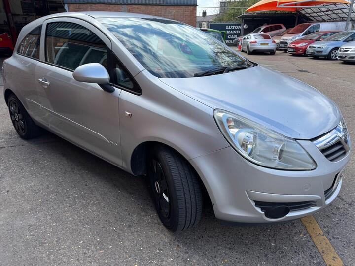 Vauxhall Corsa 1.4i 16v Club 3dr Vauxhall Corsa 1.4i 16v Club 3dr