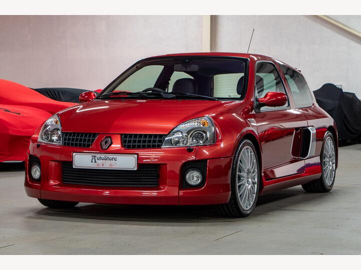 Renault Clio 3.0 V6 Sport 3dr