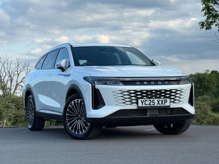 Omoda OMODA 9 1.5T SHS 34.46kWh Noble DHT3 4WD Euro 6 (s/s) 5dr