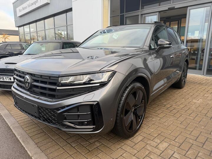 Volkswagen Touareg 3.0 TDI V6 Black Edition Tiptronic 4Motion Euro 6 (s/s) 5dr