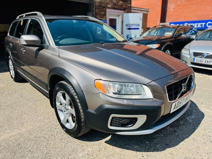 Volvo XC70 2.4 D5 SE Lux Geartronic AWD Euro 4 5dr