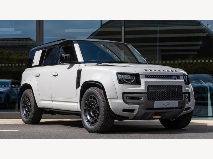 Land Rover DEFENDER 4.4 P635 110 Octa