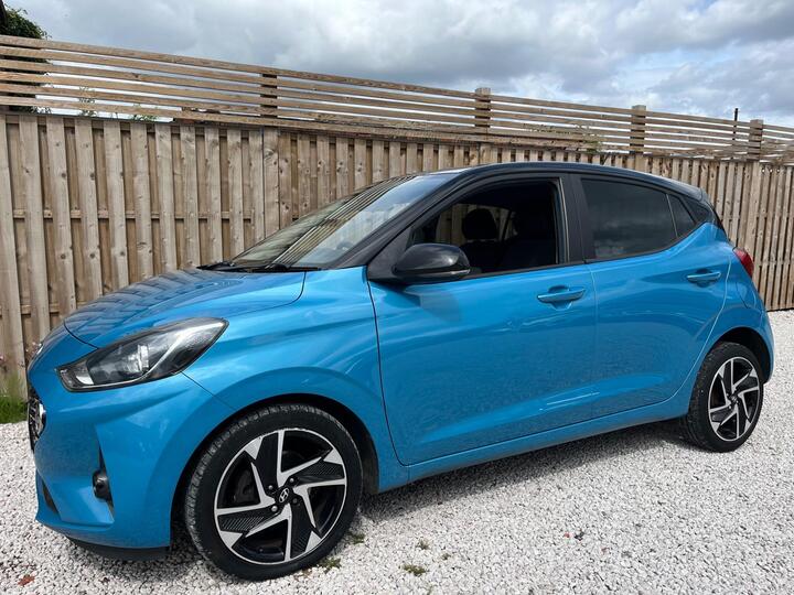 Hyundai I10 1.2 Premium Euro 6 (s/s) 5dr Hyundai I10 1.2 Premium Euro 6 (s/s) 5dr