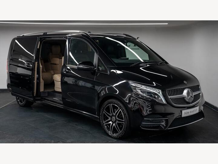 Mercedes-Benz V300d AMG Line Senzati Jet Class Mercedes-Benz V300d AMG Line Senzati Jet Class