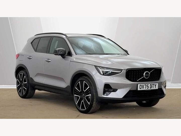 Volvo XC40 2.0 B4 MHEV Ultra Dark DCT Auto Euro 6 (s/s) 5dr