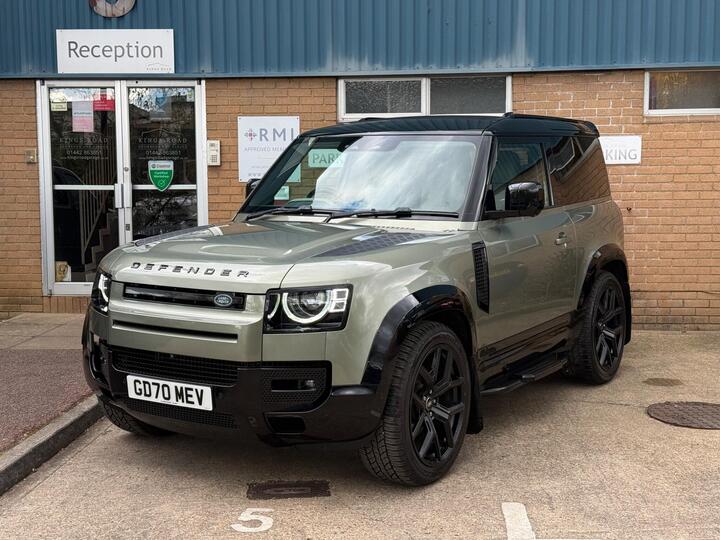 Land Rover Defender 90 3.0 D250 MHEV First Edition Auto 4WD Euro 6 (s/s) 3dr Land Rover Defender 90 3.0 D250 MHEV First Edition Auto 4WD Euro 6 (s/s) 3dr