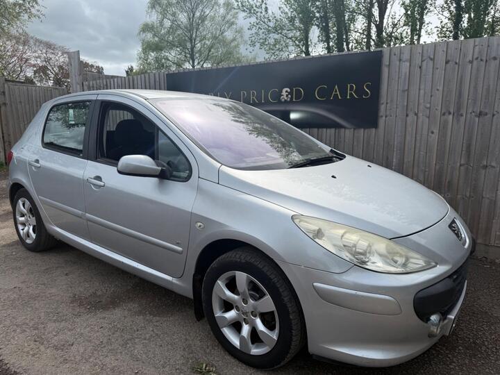 Peugeot 307 1.6 16v SE 5dr Peugeot 307 1.6 16v SE 5dr
