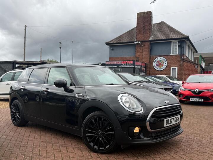 MINI Clubman 1.5 Cooper (Black Pack) Auto Euro 6 (s/s) 6dr