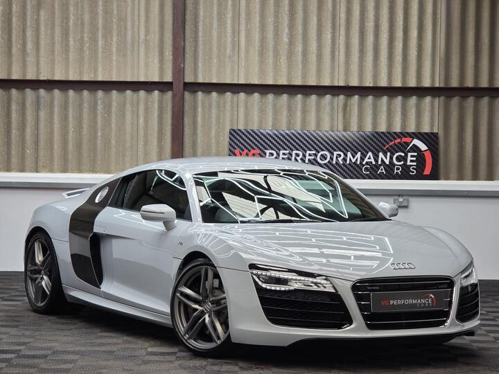 Audi R8 5.2 FSI V10 S Tronic Quattro Euro 5 2dr