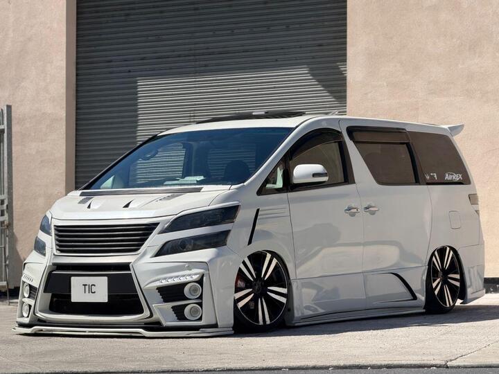 Toyota VELLFIRE 2.4z Auto 7 Seater | Full JDM Show Car | Air Suspension |  LOW MILEAGE + GRADE 3