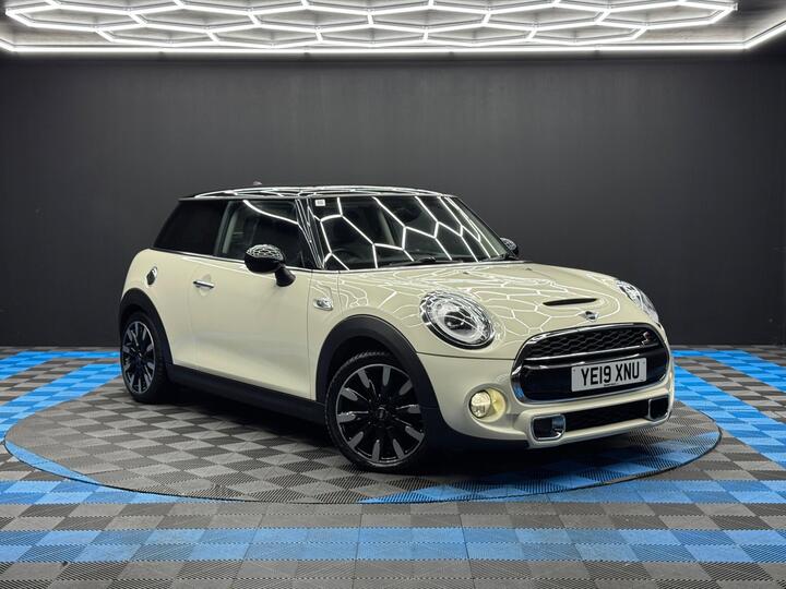 MINI Hatch 2.0 Cooper S Exclusive Euro 6 (s/s) 3dr