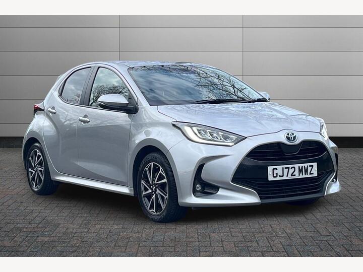 Toyota Yaris 1.5 VVT-h Design E-CVT Euro 6 (s/s) 5dr