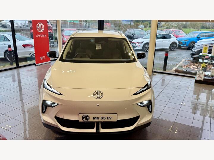 MG MGS5 64kWh Trophy Long Range Auto 5dr