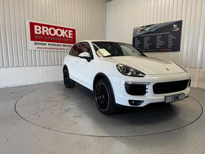 Porsche Cayenne 3.0 TD V6 TiptronicS 4WD Euro 6 (s/s) 5dr