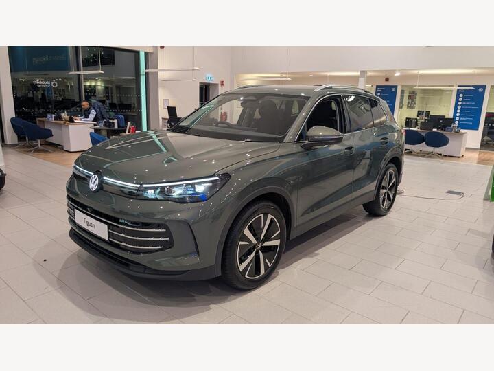 Volkswagen Tiguan 1.5 ETSI MHEV Elegance DSG Euro 6 (s/s) 5dr