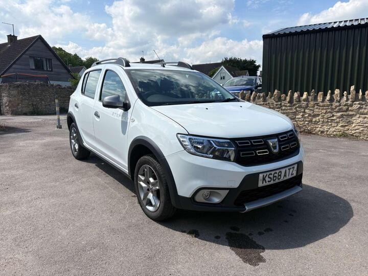 Dacia Sandero Stepway 0.9 TCe Essential Euro 6 (s/s) 5dr