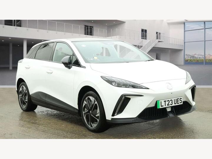 MG 4 64kWh Trophy Long Range Auto 5dr