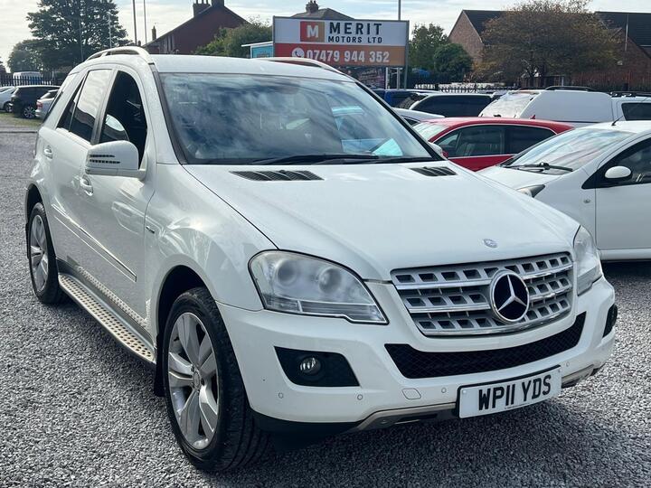 Mercedes-Benz M Class 3.0 ML300 CDI V6 BlueEfficiency Sport G-Tronic 4WD Euro 5 5dr