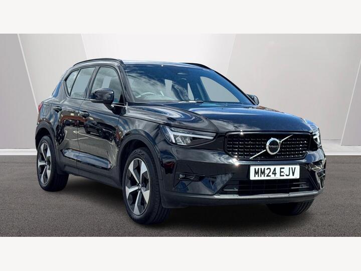 Volvo XC40 2.0 B3 MHEV Plus Dark DCT Auto Euro 6 (s/s) 5dr
