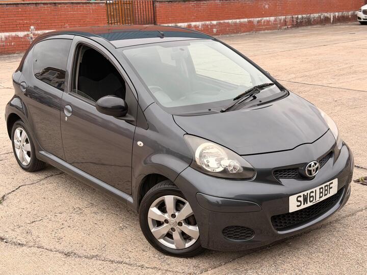 Toyota AYGO 1.0 VVT-i Go Euro 5 5dr