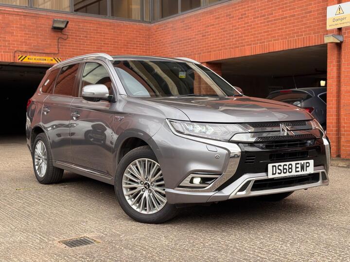 Mitsubishi Outlander 2.4h TwinMotor 13.8kWh 4hs CVT 4WD Euro 6 (s/s) 5dr